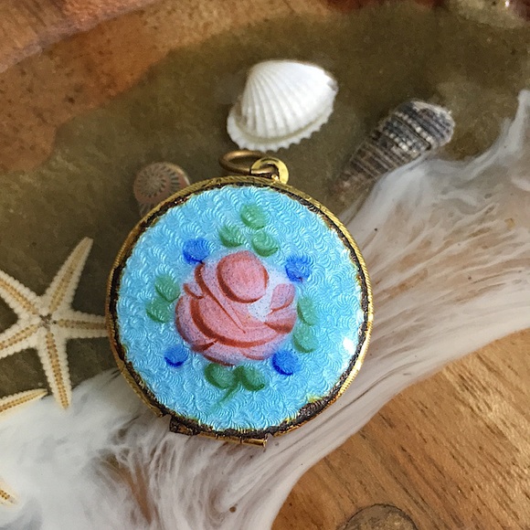 Vintage Jewelry - 🖤Vtg cloisonné locket pendant